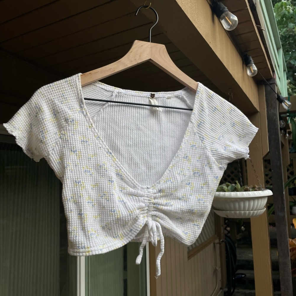 La Hearts Ruched Crop Top